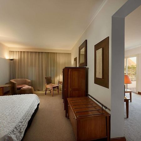 Le Meridien Pyramids Hotel & Spa Giza Εξωτερικό φωτογραφία